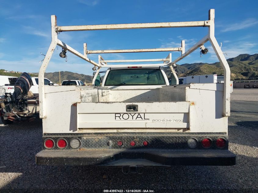 2004 GMC Sierra 3500 Chassis Work Truck VIN: 1GDJC34U94E375545 Lot: 43957422