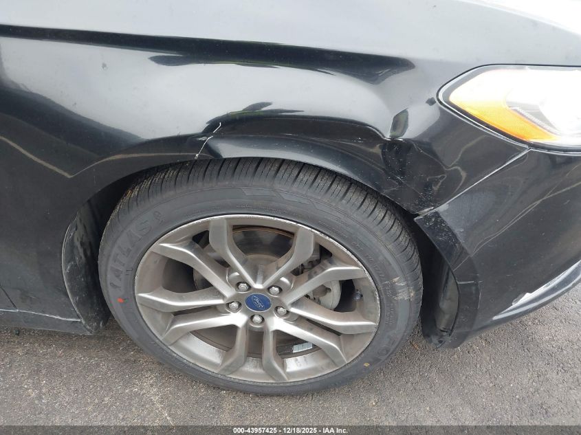 2017 Ford Fusion Se VIN: 3FA6P0HD8HR158231 Lot: 43957425