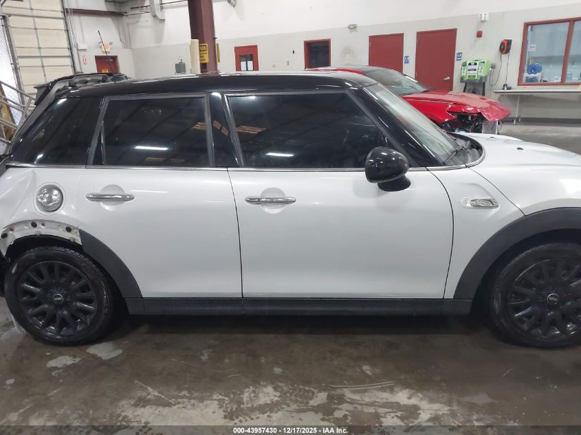 2015 Mini Hardtop Cooper S VIN: WMWXU3C51F2B57402 Lot: 43957430