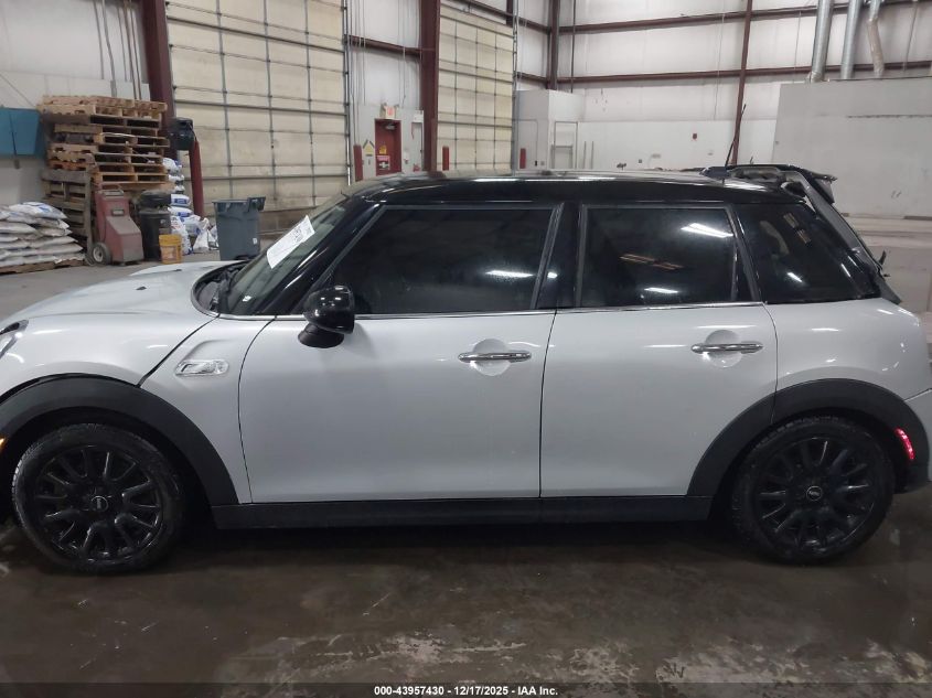 2015 Mini Hardtop Cooper S VIN: WMWXU3C51F2B57402 Lot: 43957430