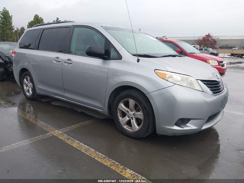 5TDKK3DC7CS234937 2012 Toyota Sienna Le V6 8 Passenger auction photo 1