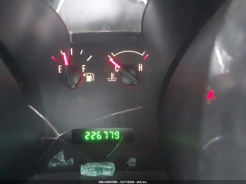 2007 Ford Mustang V6 Deluxe/V6 Premium VIN: 1ZVFT80N575261016 Lot: 43957556