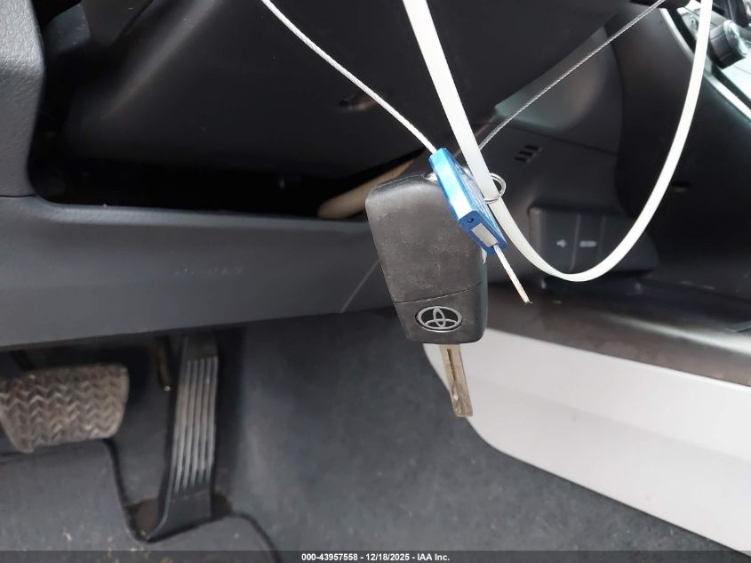 2023 Toyota Camry Le VIN: 4T1C11AK5PU107043 Lot: 43957558