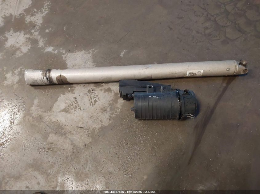 2003 GMC Savana Standard VIN: 1GTGG25U231212835 Lot: 43957586