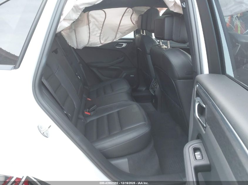 2022 Porsche Macan Gts VIN: WP1AF2A53NLB31534 Lot: 43957592