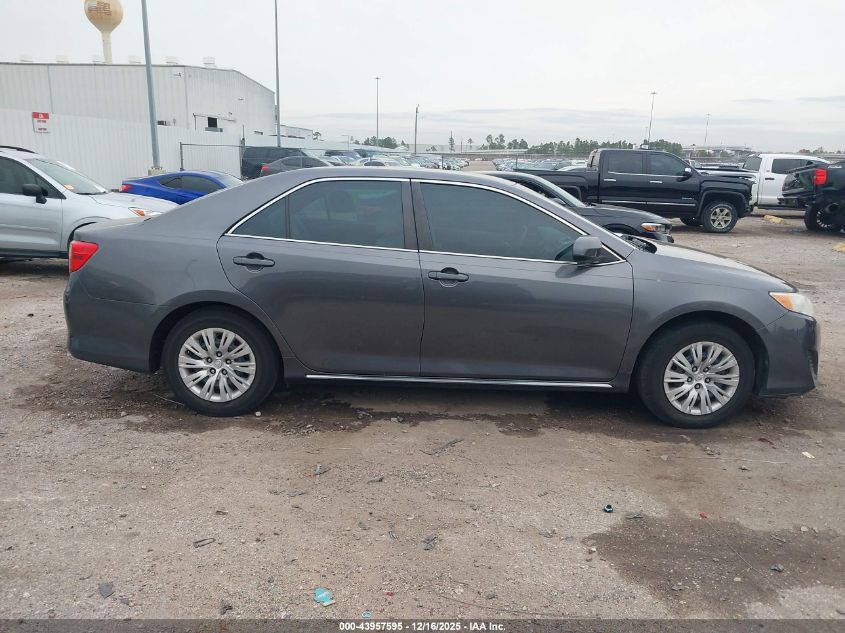 2014 Toyota Camry Hybrid Le VIN: 4T1BD1FK7EU138190 Lot: 43957595