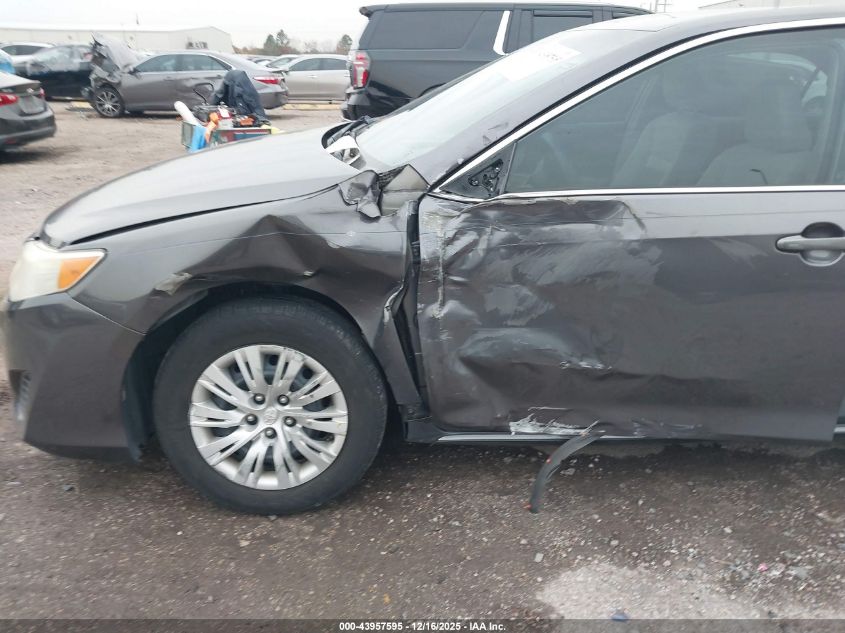 2014 Toyota Camry Hybrid Le VIN: 4T1BD1FK7EU138190 Lot: 43957595