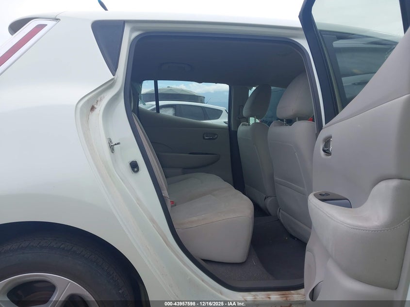 2012 Nissan Leaf Sl #8