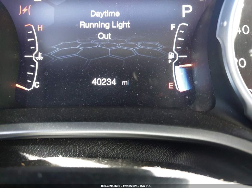 2018 Jeep Compass Sport Fwd VIN: 3C4NJCAB4JT409353 Lot: 43957600