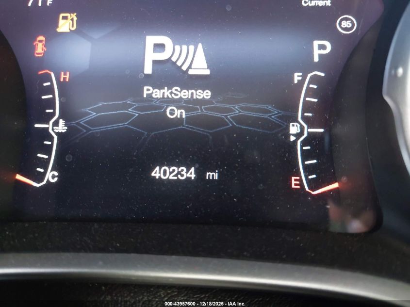 2018 Jeep Compass Sport Fwd VIN: 3C4NJCAB4JT409353 Lot: 43957600