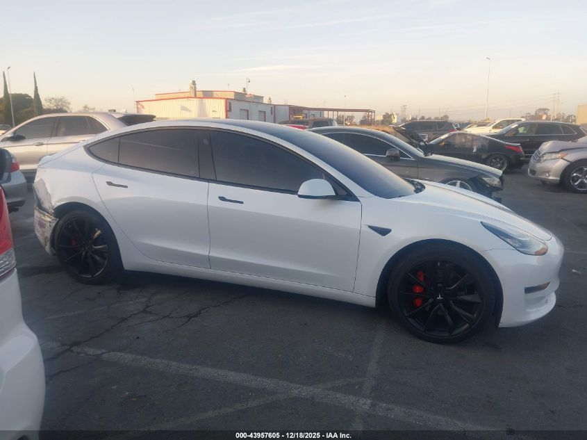 2018 Tesla Model 3 Long Range/Mid Range VIN: 5YJ3E1EAXJF052518 Lot: 43957605