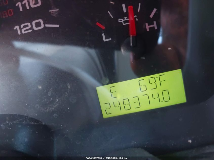 2005 Ford F-150 Lariat/Xl/Xlt VIN: 1FTPX12525FB43982 Lot: 43957651