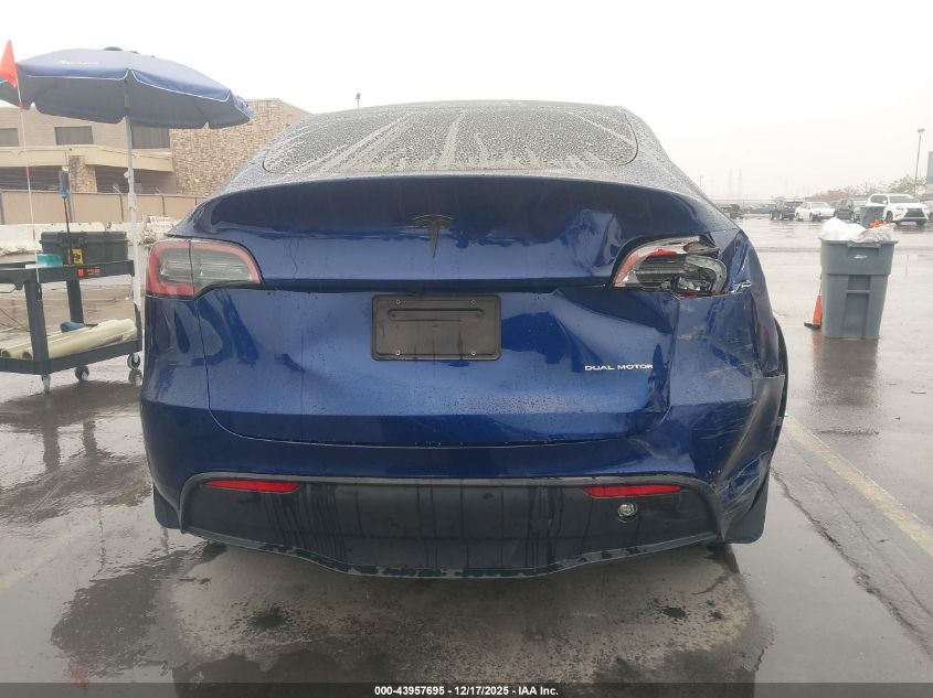 2025 Tesla Model Y Long Range Dual Motor All-Wheel Drive VIN: 7SAYGDEE8SF238602 Lot: 43957695