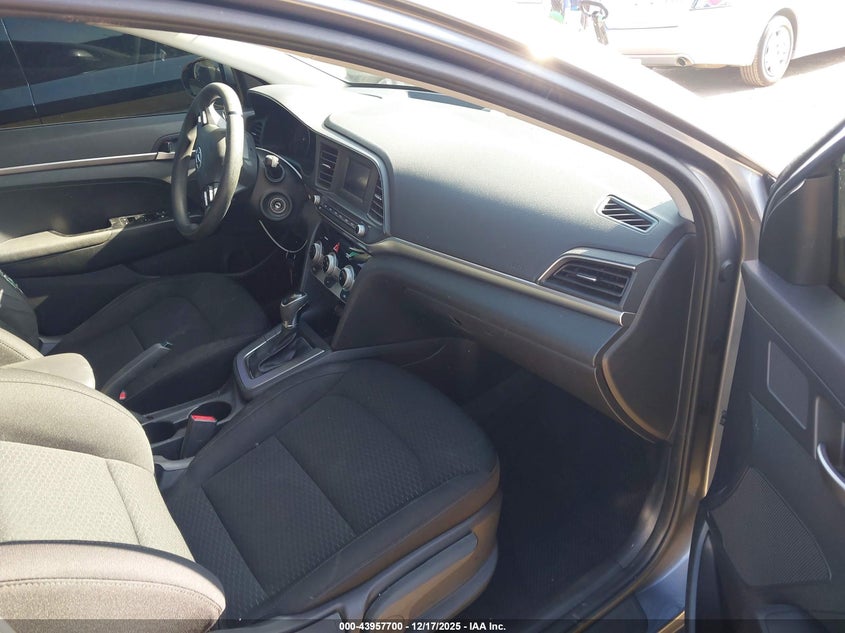 KMHD74LF7KU845956 2019 HYUNDAI ELANTRA photo no. 5