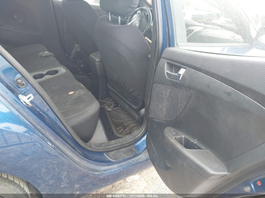 2017 Hyundai Veloster Value Edition VIN: KMHTC6AD4HU322133 Lot: 43957757