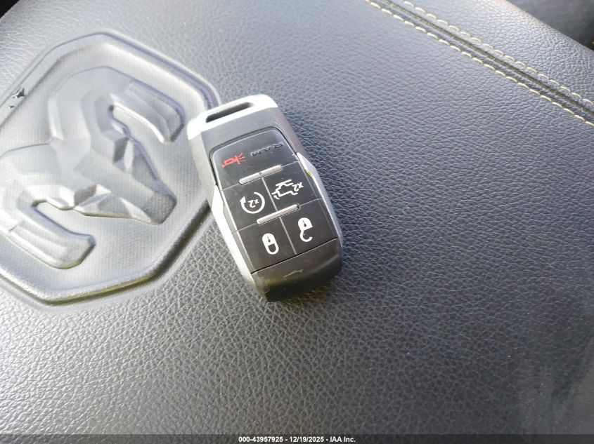 2021 Ram 2500 Laramie 4X4 6'4 Box VIN: 3C6UR5FL1MG560981 Lot: 43957925