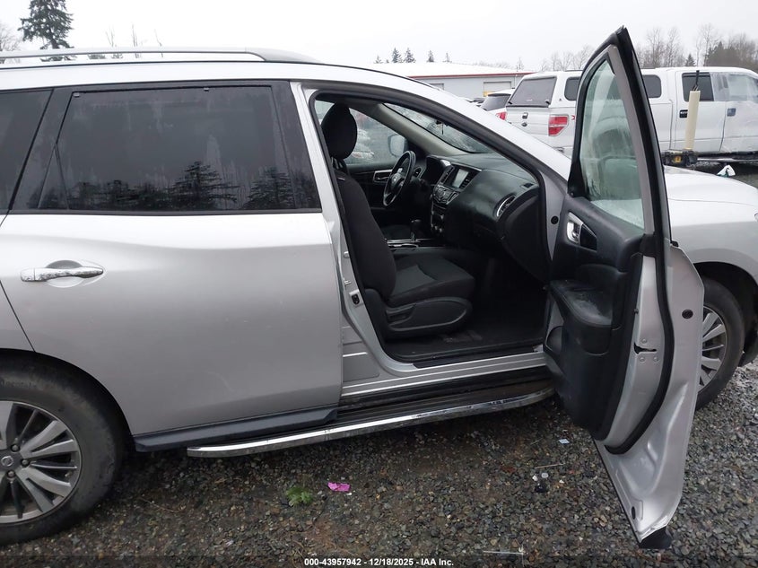 2019 Nissan Pathfinder Sv