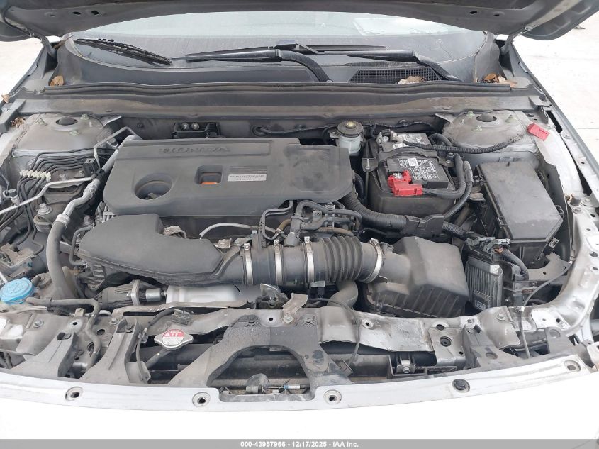 2018 Honda Accord Touring 2.0T VIN: 1HGCV2F99JA008806 Lot: 43957966