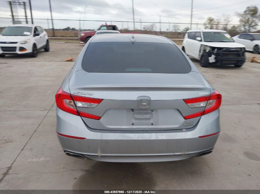 2018 Honda Accord Touring 2.0T VIN: 1HGCV2F99JA008806 Lot: 43957966