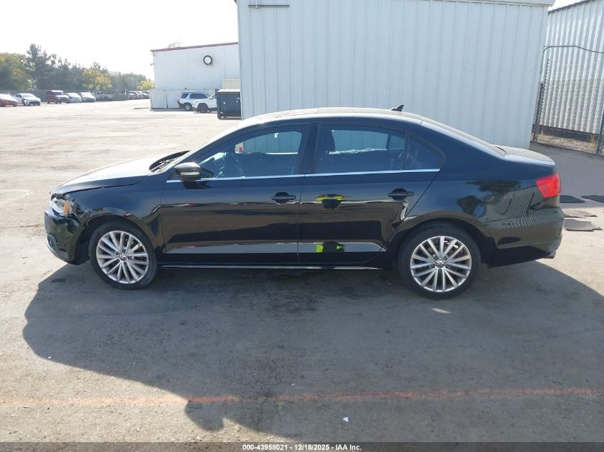 2011 Volkswagen Jetta 2.5L Sel VIN: 3VWLZ7AJ2BM318315 Lot: 43958021