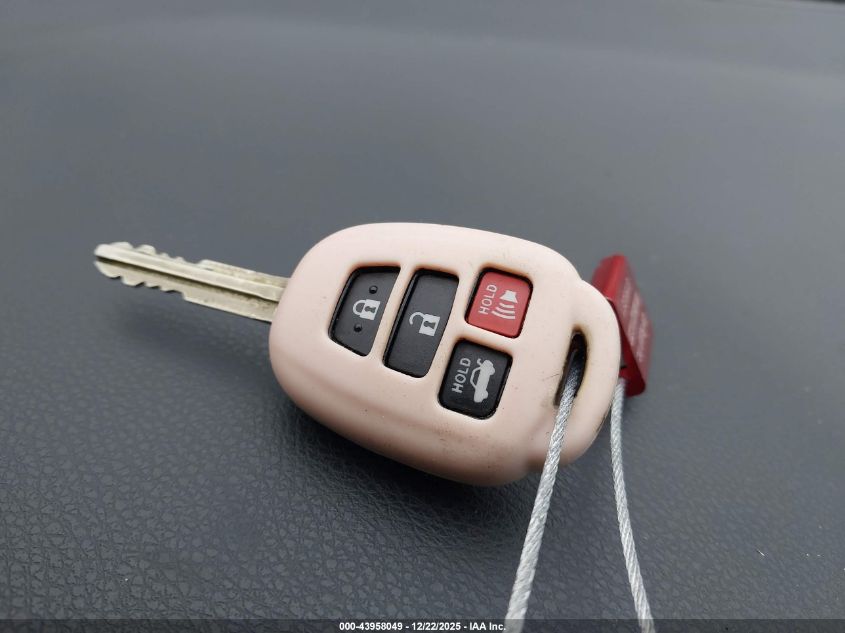 2015 Toyota Corolla Le VIN: 5YFBURHE1FP296100 Lot: 43958049