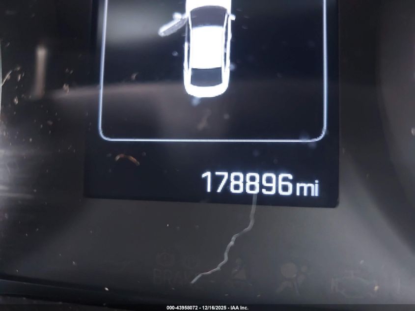 2017 Hyundai Elantra Limited VIN: KMHD84LF9HU119666 Lot: 43958072