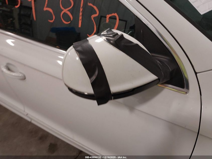 2012 Audi Q7 3.0T S Line Prestige VIN: WA1AGAFE7CD001470 Lot: 43958132