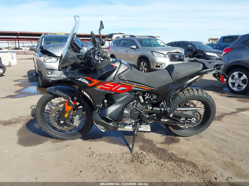 2024 Ktm Adventure 790 VIN: LCETS7405RH718717 Lot: 43958134