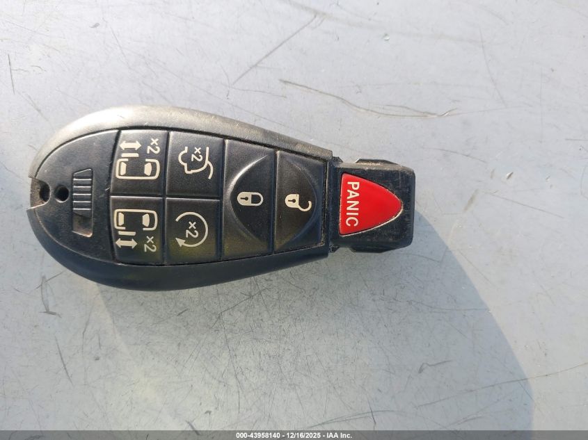 2013 Chrysler Town & Country Touring-L VIN: 2C4RC1CG9DR570877 Lot: 43958140