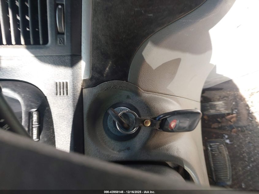 2009 Hyundai Santa Fe Gls VIN: 5NMSG13D09H261389 Lot: 43958146