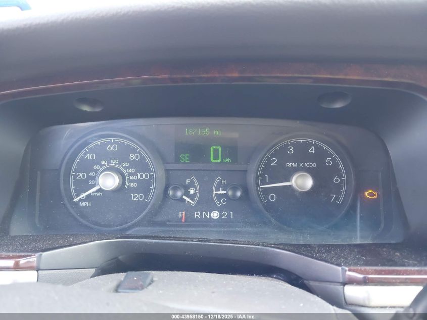 2006 Lincoln Town Car Signature VIN: 1LNHM81W46Y609784 Lot: 43958150