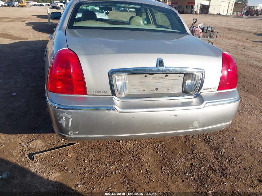 2006 Lincoln Town Car Signature VIN: 1LNHM81W46Y609784 Lot: 43958150