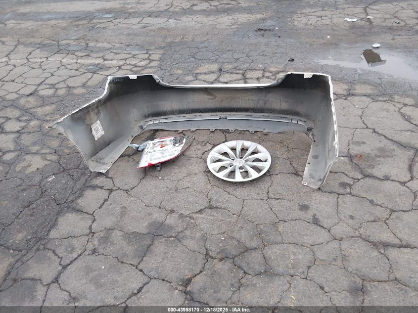 2015 Toyota Camry Le VIN: 4T1BF1FK8FU497138 Lot: 43958170