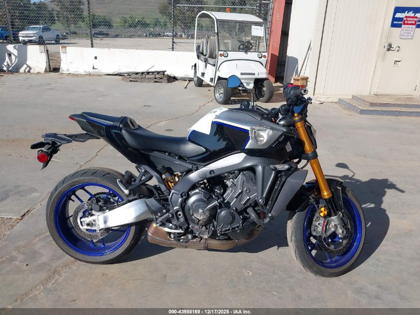 2025 Yamaha Mt09 Sp VIN: JYARN95Y7SA000422 Lot: 43958169