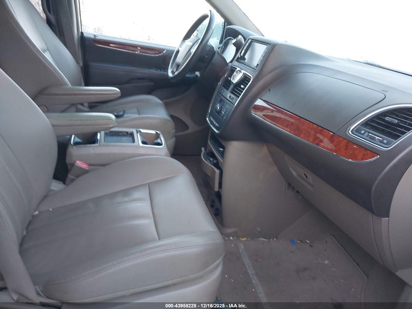 2C4RC1BG4FR621111 2015 CHRYSLER TOWN & COUNTRY photo no. 5