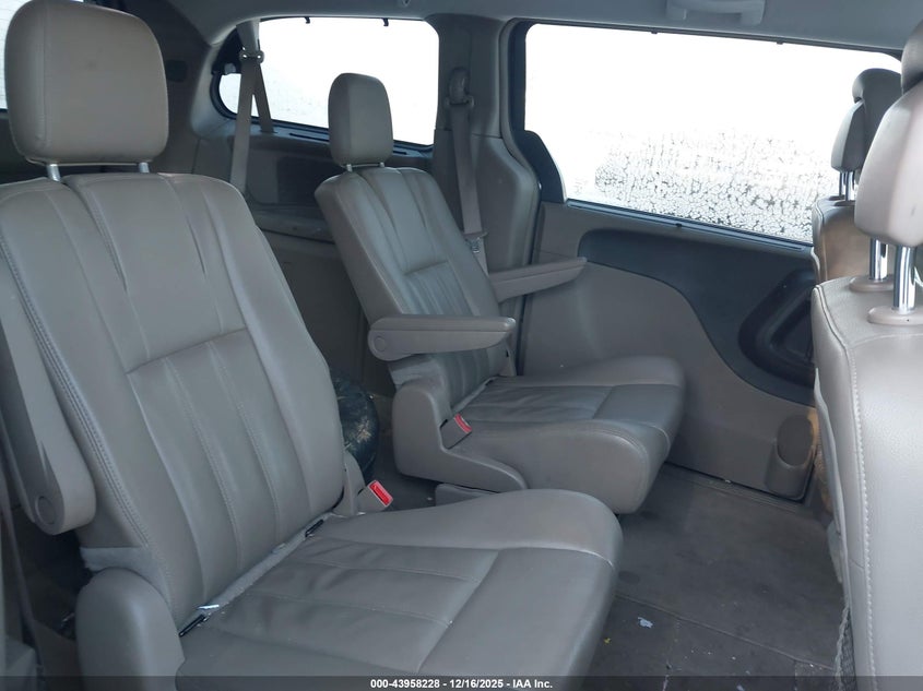 2C4RC1BG4FR621111 2015 CHRYSLER TOWN & COUNTRY photo no. 8