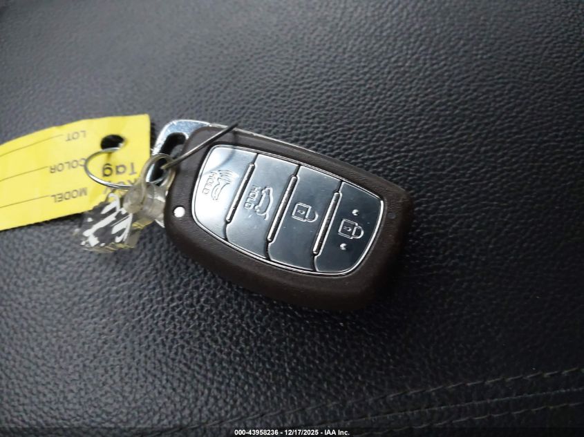 2017 Hyundai Tucson Value VIN: KM8J33A20HU566446 Lot: 43958236