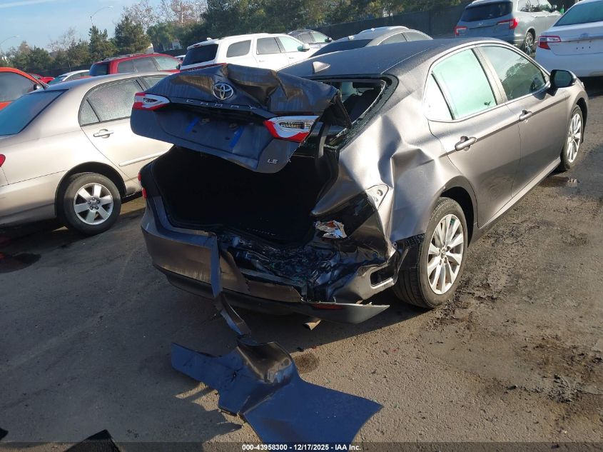 2019 Toyota Camry Le VIN: 4T1B11HK8KU826054 Lot: 43958300