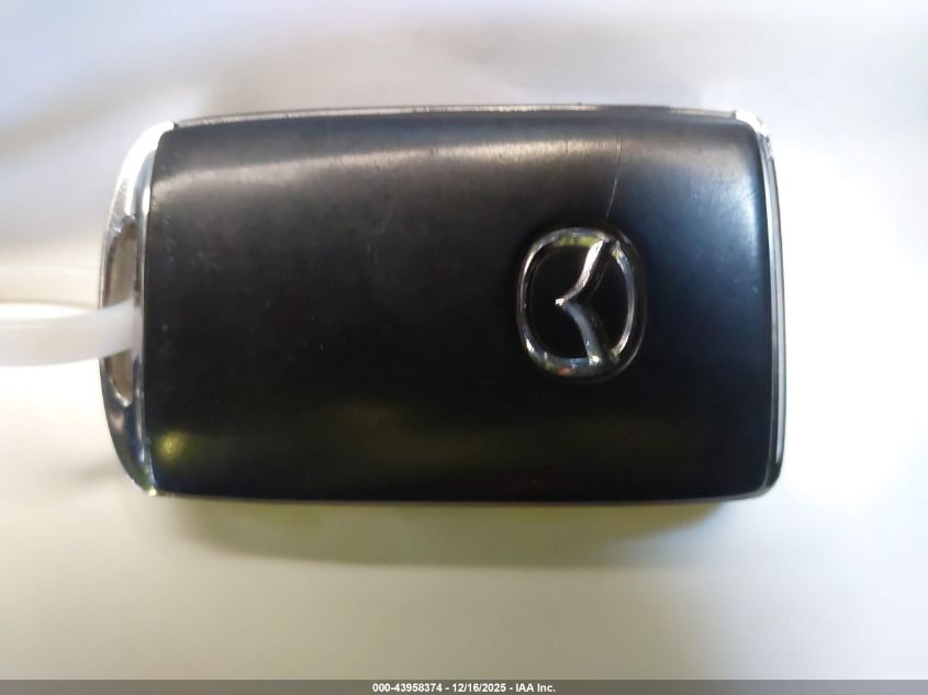 2023 Mazda Mazda3 2.5 S Preferred VIN: JM1BPALM1P1612284 Lot: 43958374