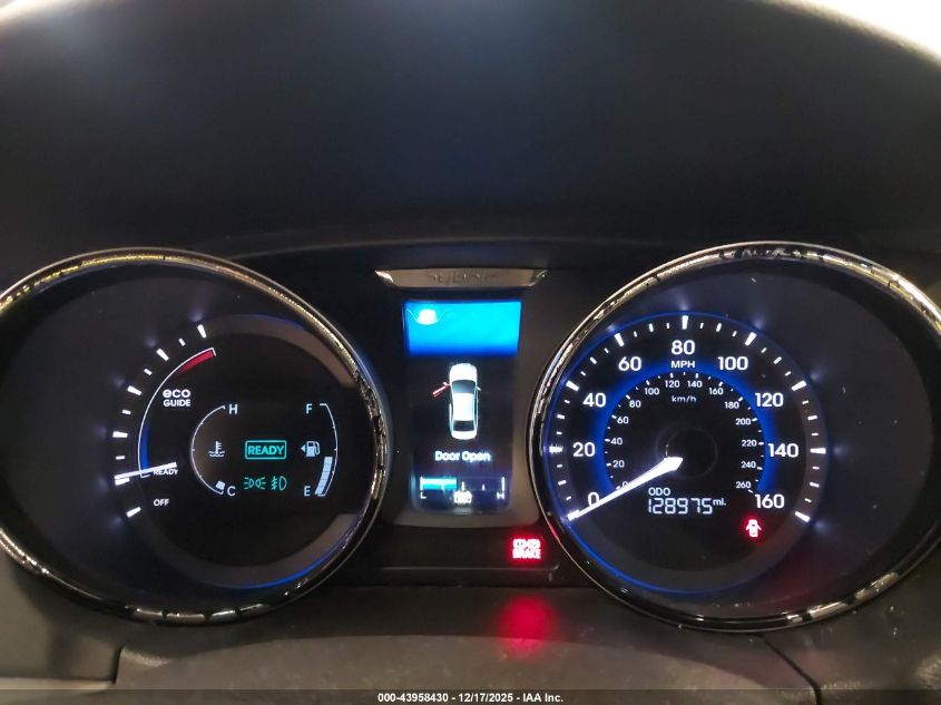 2014 Hyundai Sonata Hybrid Limited VIN: KMHEC4A4XEA111044 Lot: 43958430