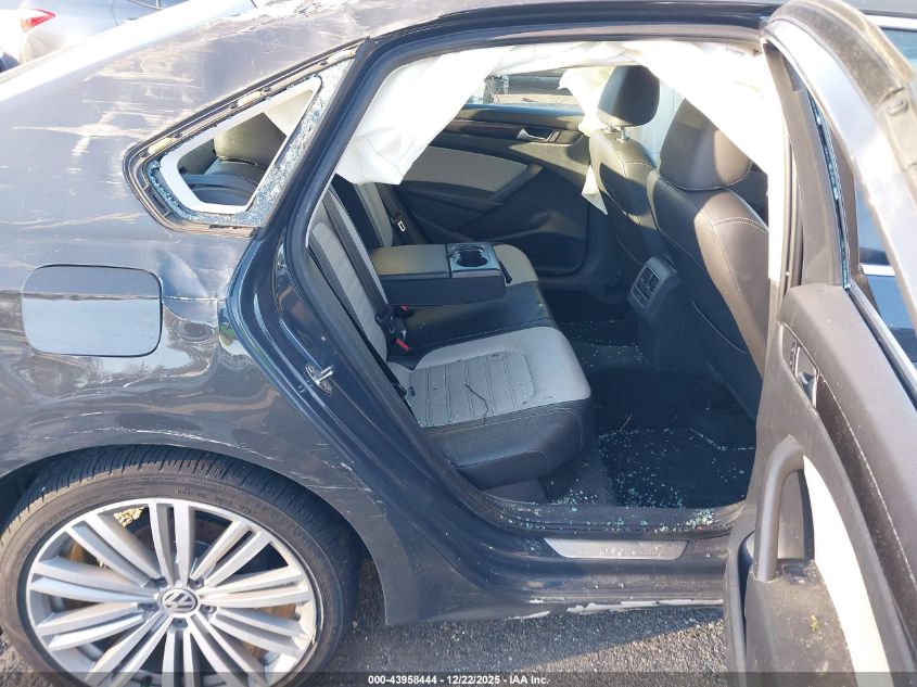 2015 Volkswagen Passat 1.8T Sport VIN: 1VWBT7A37FC064798 Lot: 43958444