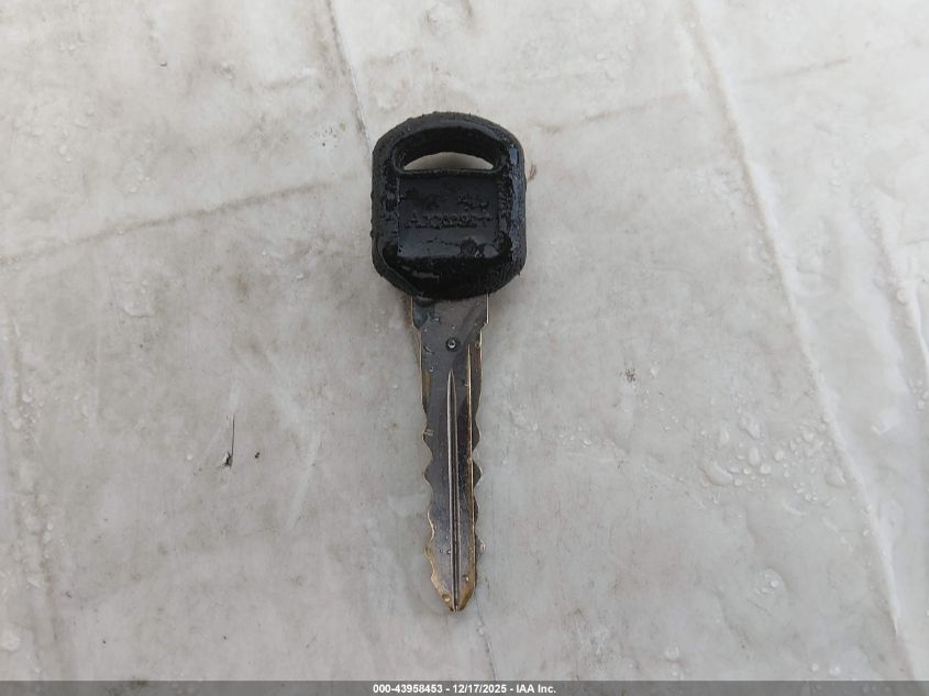 2004 GMC Yukon Sle VIN: 1GKEC13Z14R317871 Lot: 43958453