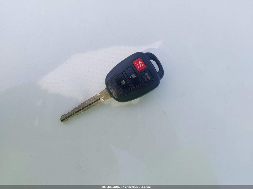 2017 Toyota Camry Le VIN: 4T1BF1FK9HU716949 Lot: 43958467