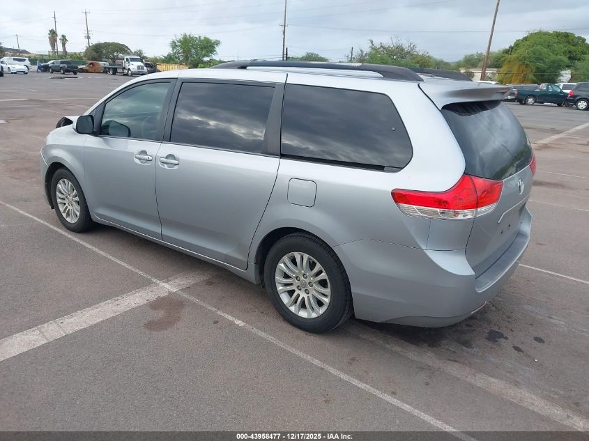 2013 Toyota Sienna Xle V6 7 Passenger Auto Access Seat/Xle V6 8 Passenger