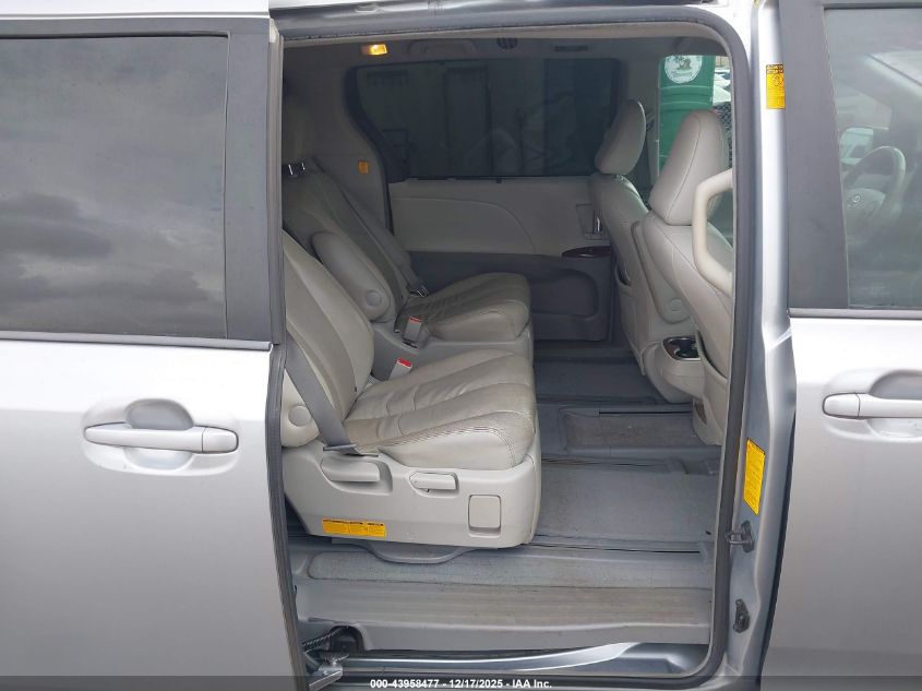 2013 Toyota Sienna Xle V6 7 Passenger Auto Access Seat/Xle V6 8 Passenger VIN: 5TDYK3DC1DS310650 Lot: 43958477