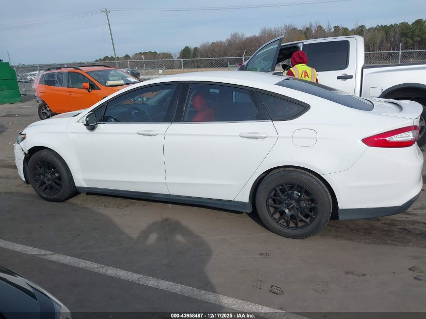 2013 Ford Fusion S VIN: 3FA6P0G78DR283123 Lot: 43958487