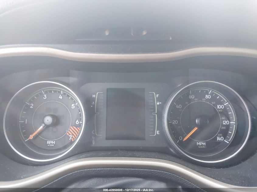 2015 Jeep Cherokee Sport VIN: 1C4PJLAB7FW737991 Lot: 43958508