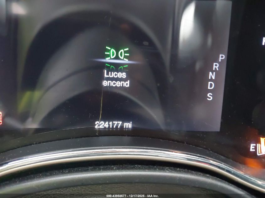 2015 Jeep Grand Cherokee Limited VIN: 1C4RJEBG1FC739820 Lot: 43958577