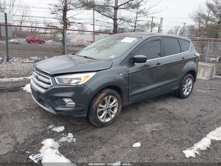 VIN 1FMCU9GD4HUA86346 2017 FORD ESCAPE SE