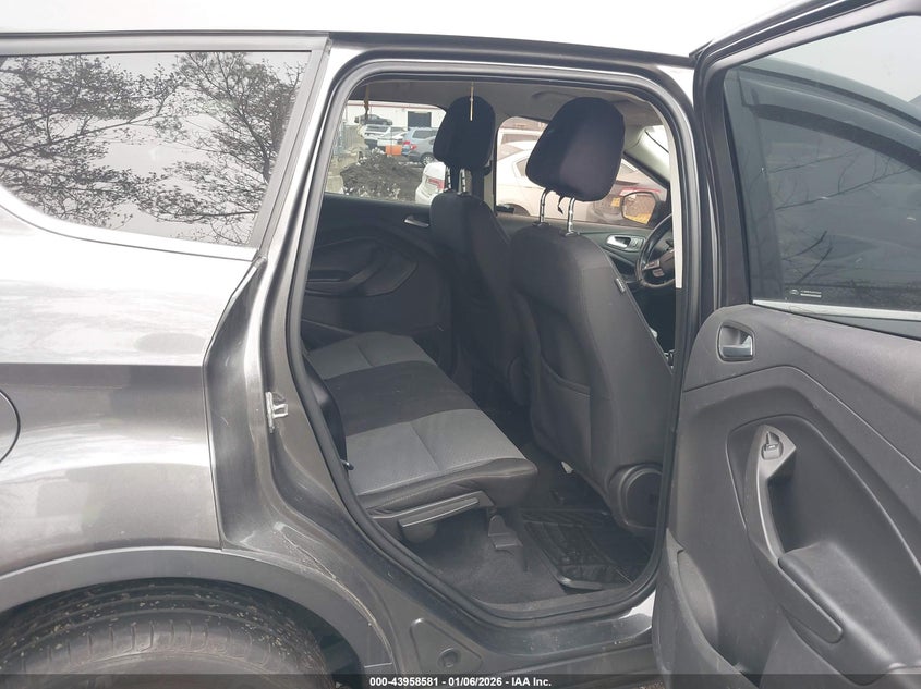 VIN 1FMCU9GD4HUA86346 2017 FORD ESCAPE SE